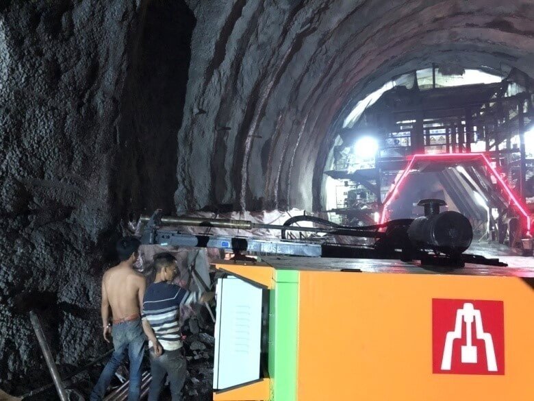 1539585766613923.jpg syf1.jpg